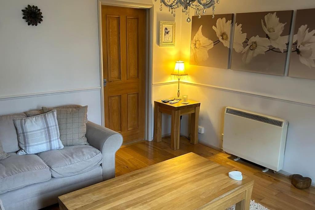 Cosy 2 Bed, Home From Home Haddenham  Exterior photo