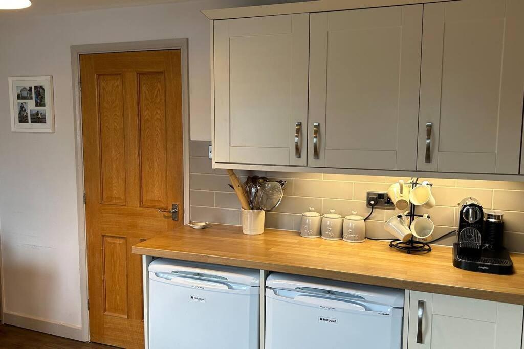 Cosy 2 Bed, Home From Home Haddenham  Exterior photo